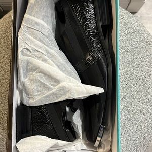 Viotti Sharp Black Dress Shoes